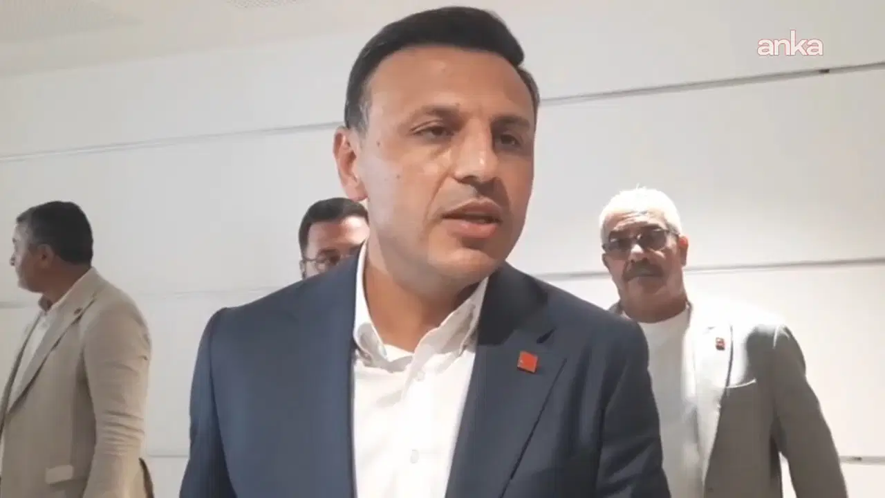 chp kurultay davasi ertelendi ozgur celikten ilk aciklama demoklesin kilicini chpnin tepesinde sallandirma girisimi 9WxFzvk3