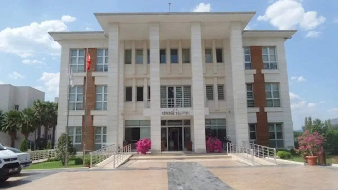 koycegiz belediyesine operasyon baskan yardimcisi gozaltinda vvnphaZf