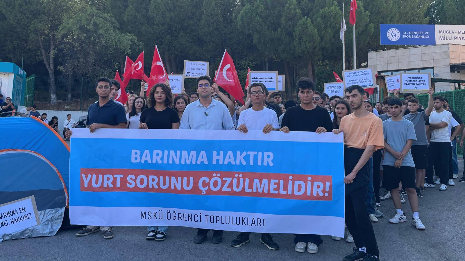 muglada ogrenciler barinma sorununun cozulmesi icin yetkililere seslendi catisiz kalmak kabul edilemez vAIf2a9r