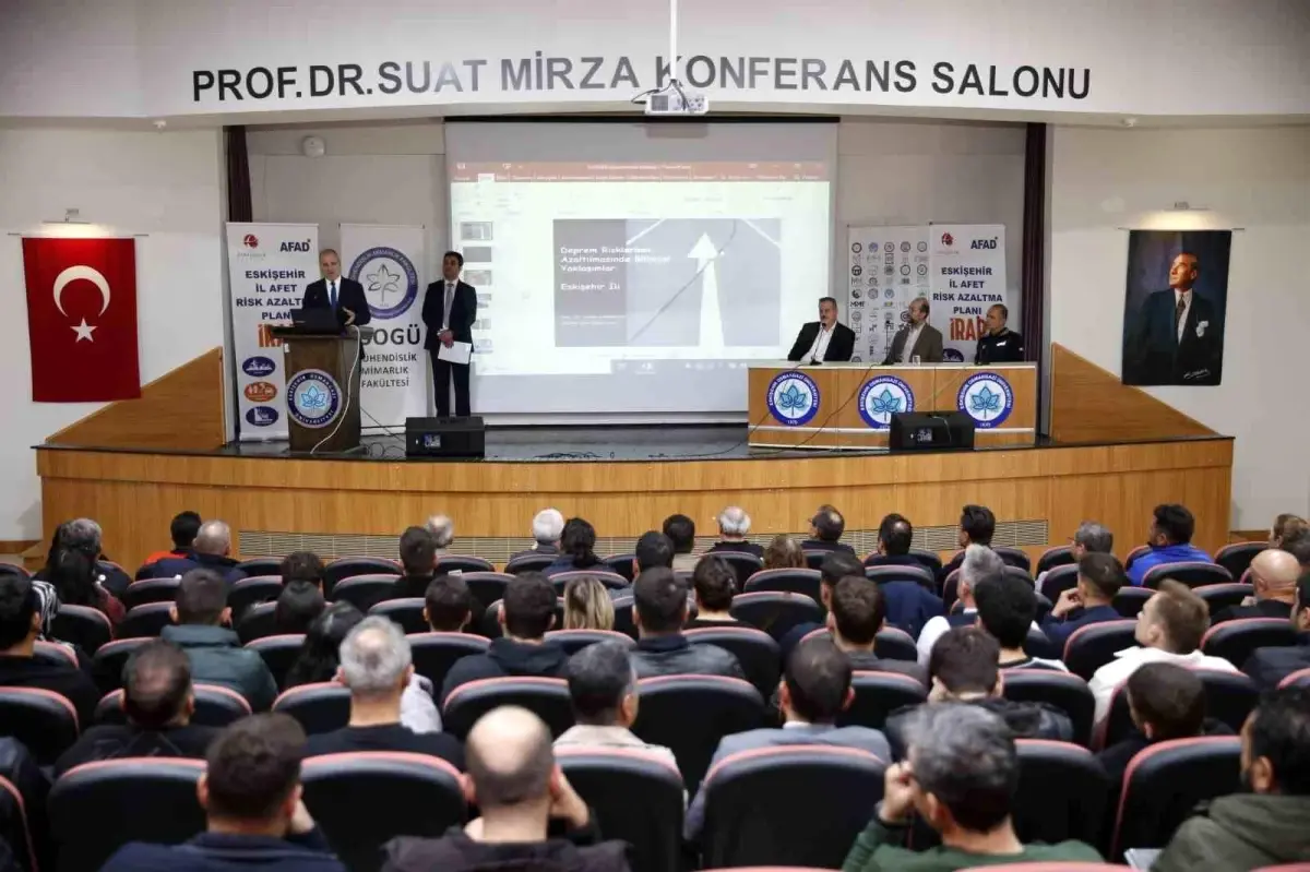 eskisehirde afet risklerinin azaltilmasi paneli gerceklestirildi YW5OlxEt.jpg