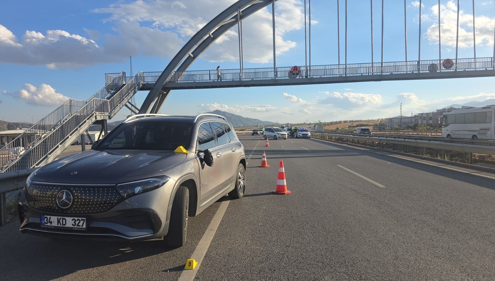 gaziantepte otomobil cocuga carpti B8aWlTeW.jpg