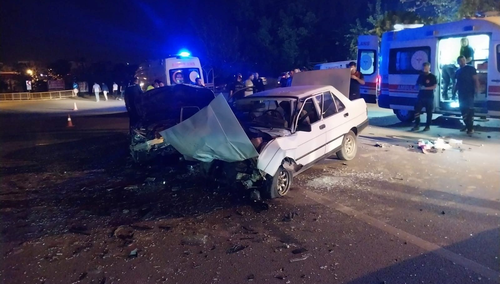 hatayda trafik kazasi 6 yarali 2FIxNhCE