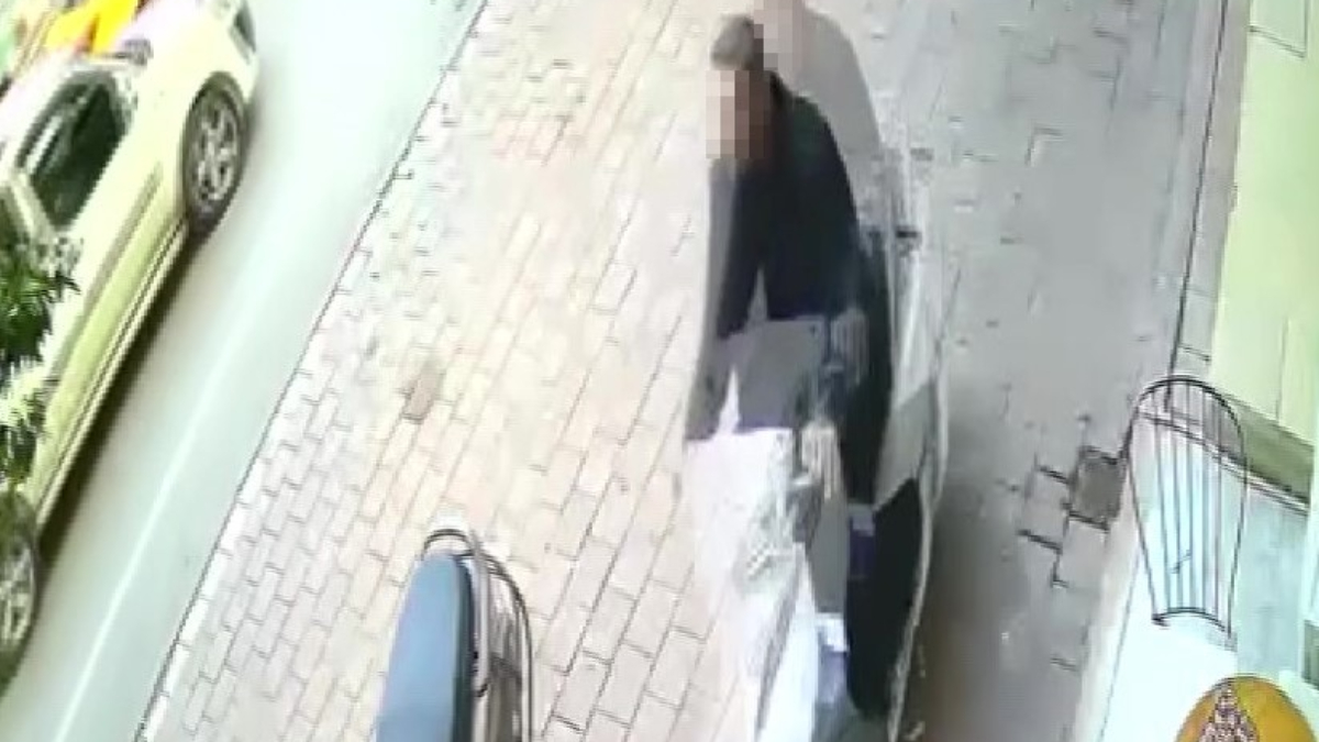 adanada firari hirsizlik yapinca yakalandi canim cok alkol icmek istedi lyGgYvJT.jpg