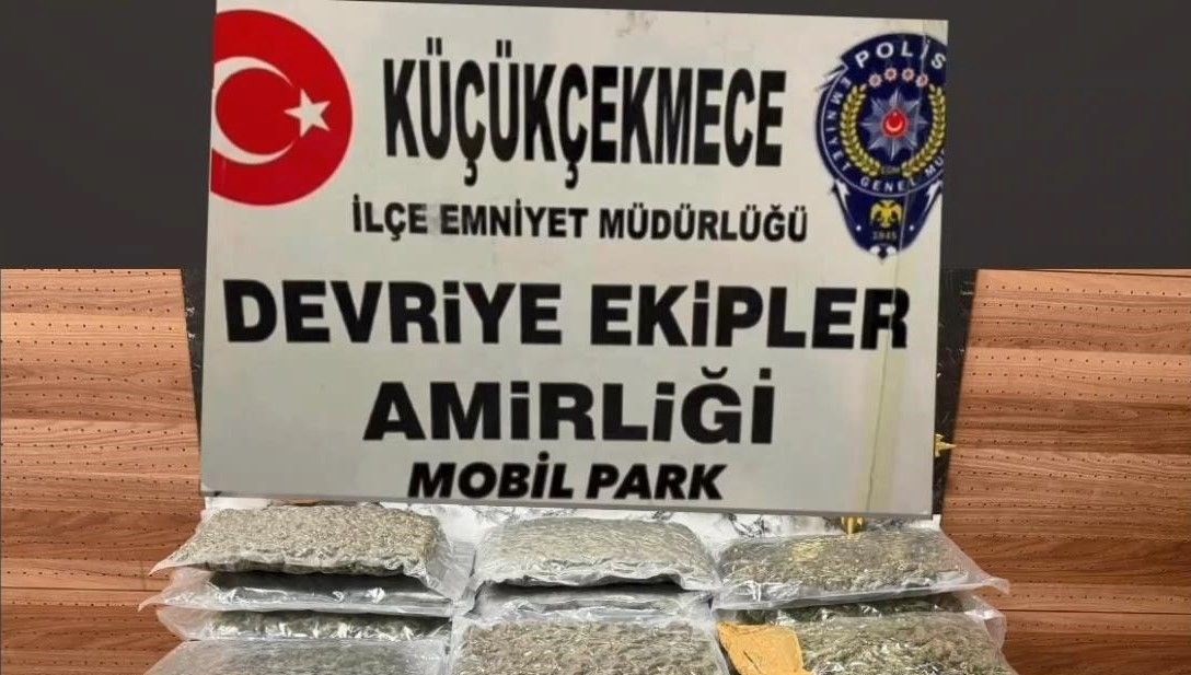 istanbul gaziosmanpasada operasyon 53 kilo uyusturucu ele gecirildi qXRKpruJ.jpg