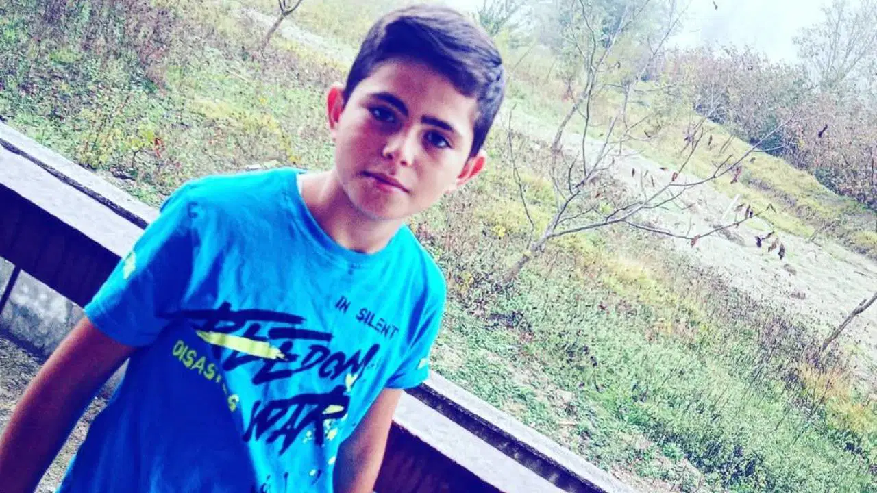 15 Yaşındaki Genç, 1 Ayda İki Büyük Kayıp Yaşadı: Kalp Krizi Nedeniyle Hayatını Kaybetti